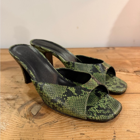Rachel Comey Vibrant Green Snake Print Kitten Heels - Picture 8 of 14